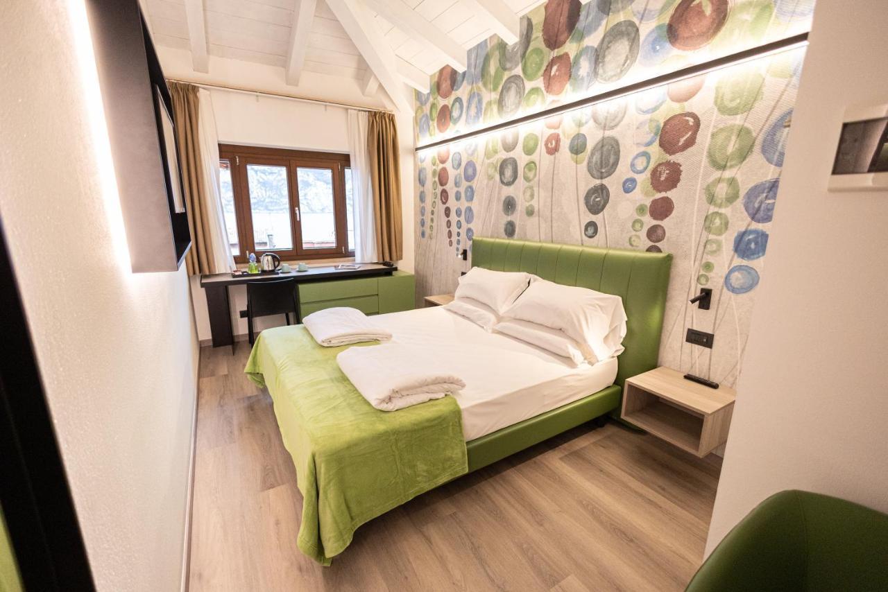 Hotel Lago Di Garda مالتشيزينيه المظهر الخارجي الصورة