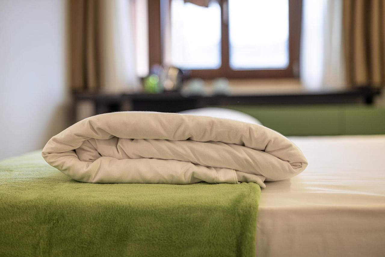 Hotel Lago Di Garda مالتشيزينيه المظهر الخارجي الصورة