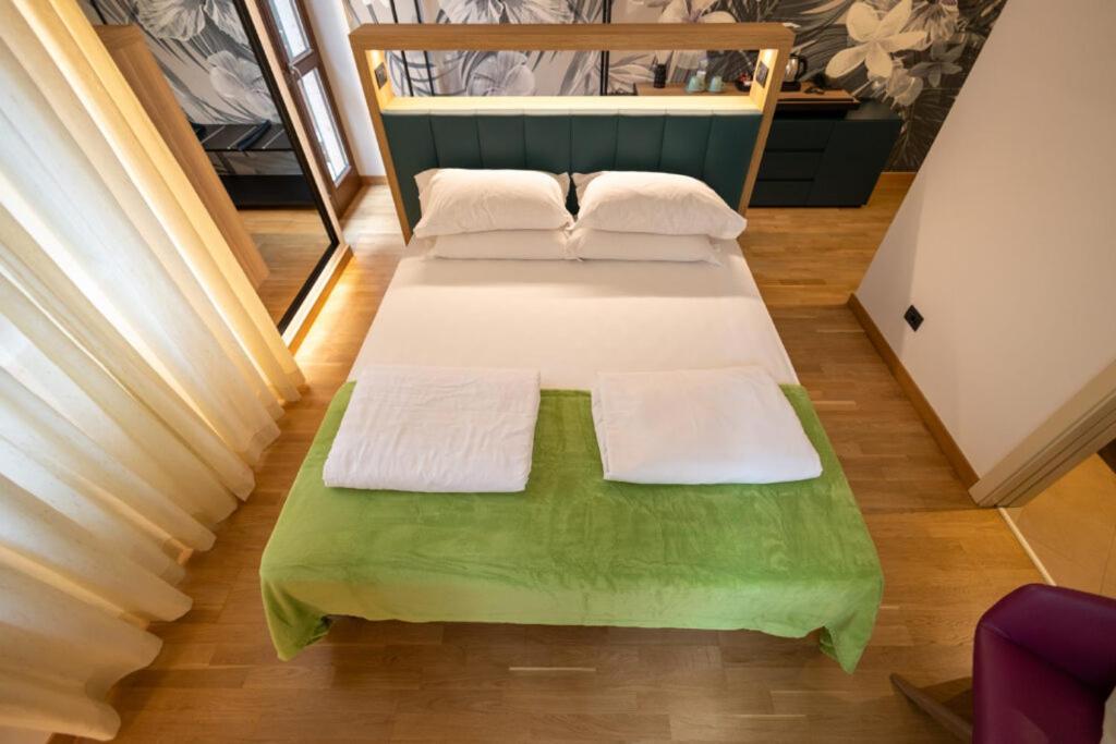 Hotel Lago Di Garda مالتشيزينيه المظهر الخارجي الصورة