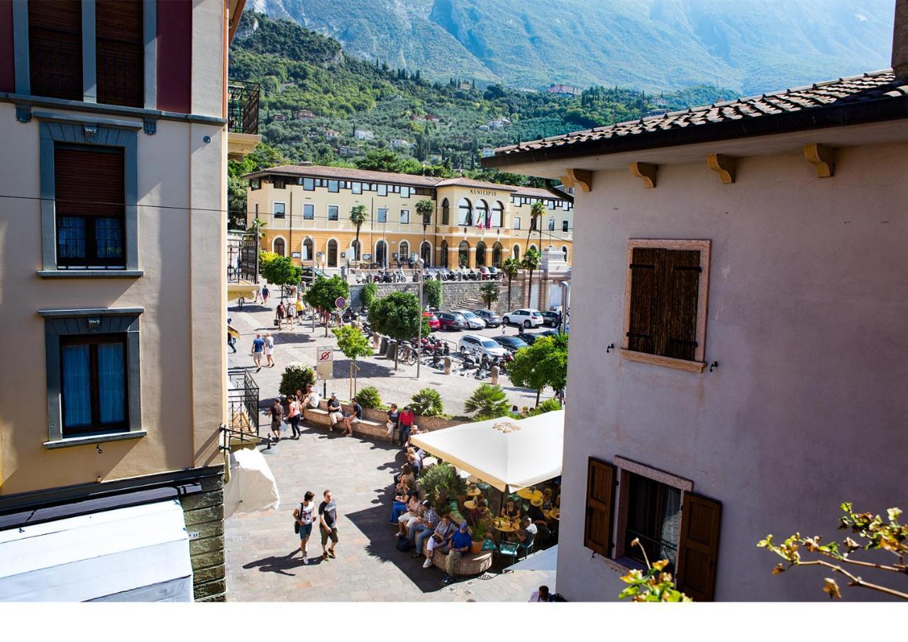 Hotel Lago Di Garda مالتشيزينيه المظهر الخارجي الصورة